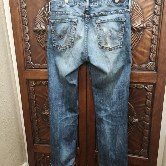 Mens Citizens of Humanity distressed jeans. - Picture 3 of 11